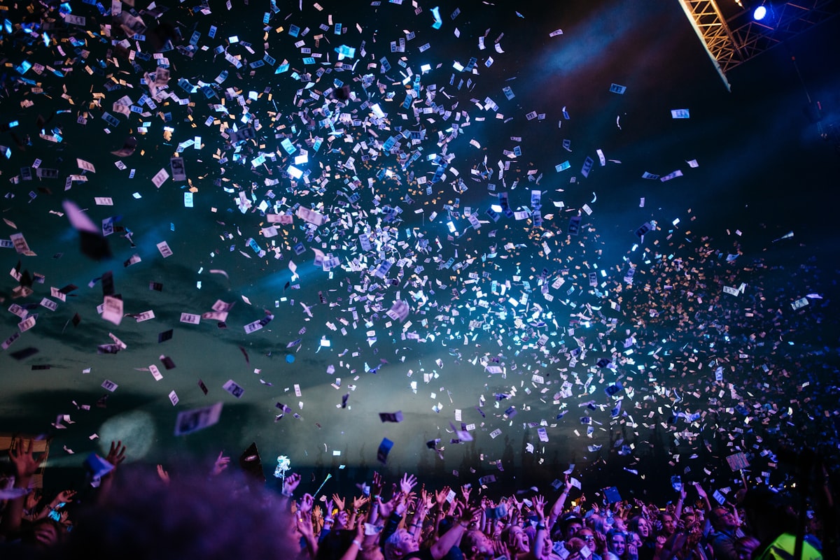 Singapore nightlife crowd